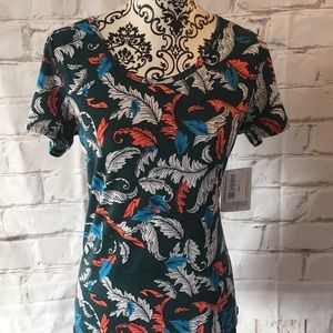 LulaRoe Small Classic T
